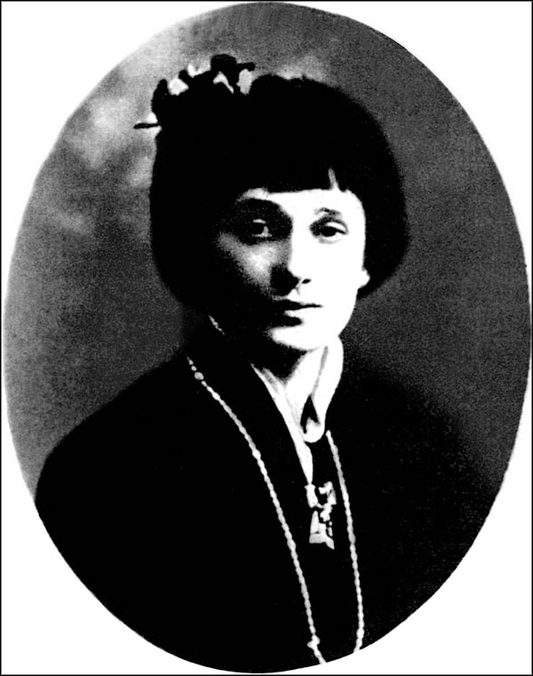 Чад гумилев. Гумилёв Николай Степанович. Ахматова 1915.